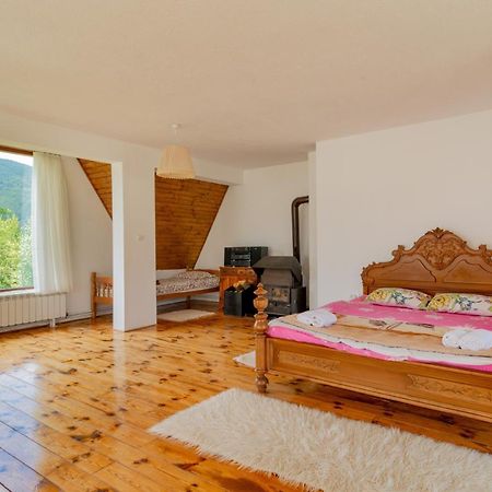 Etno Selo Montenegro Hotel Plužine Buitenkant foto