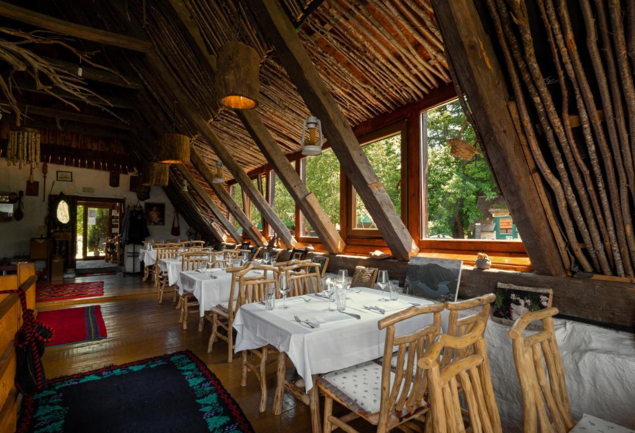 Etno Selo Montenegro Hotel Plužine Buitenkant foto