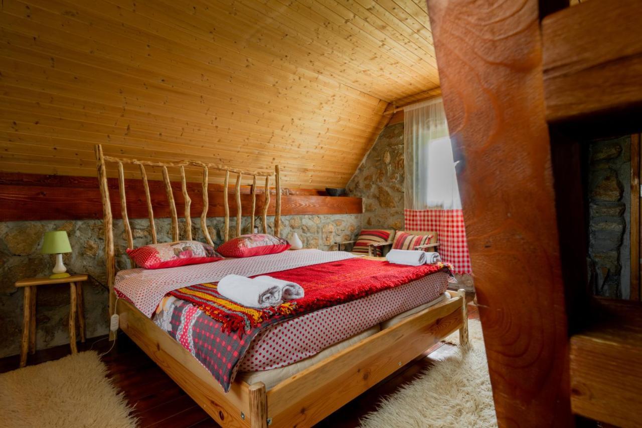Etno Selo Montenegro Hotel Plužine Buitenkant foto