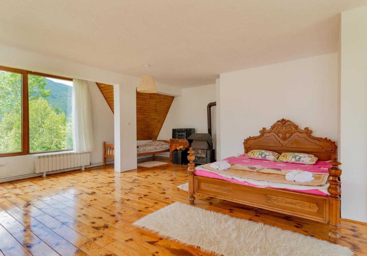 Etno Selo Montenegro Hotel Plužine Buitenkant foto