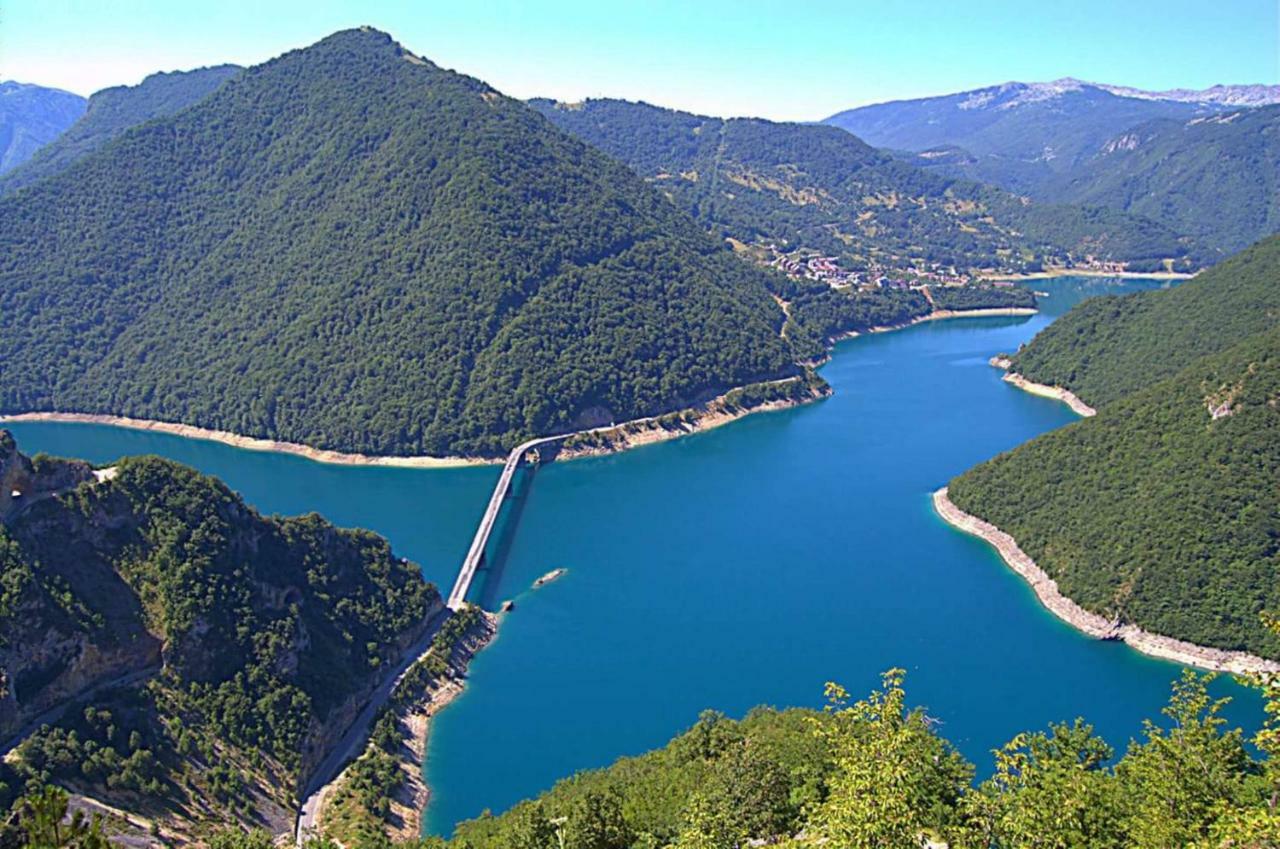 Etno Selo Montenegro Hotel Plužine Buitenkant foto