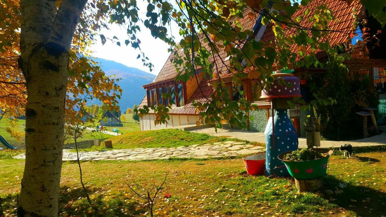 Etno Selo Montenegro Hotel Plužine Buitenkant foto